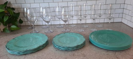 Tommy Bahama Melamine plates and acrylic drinkware