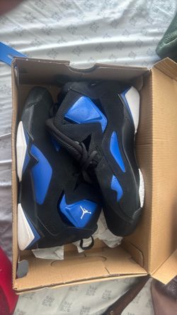 Jordans Black Blue Size 6 Big Kids