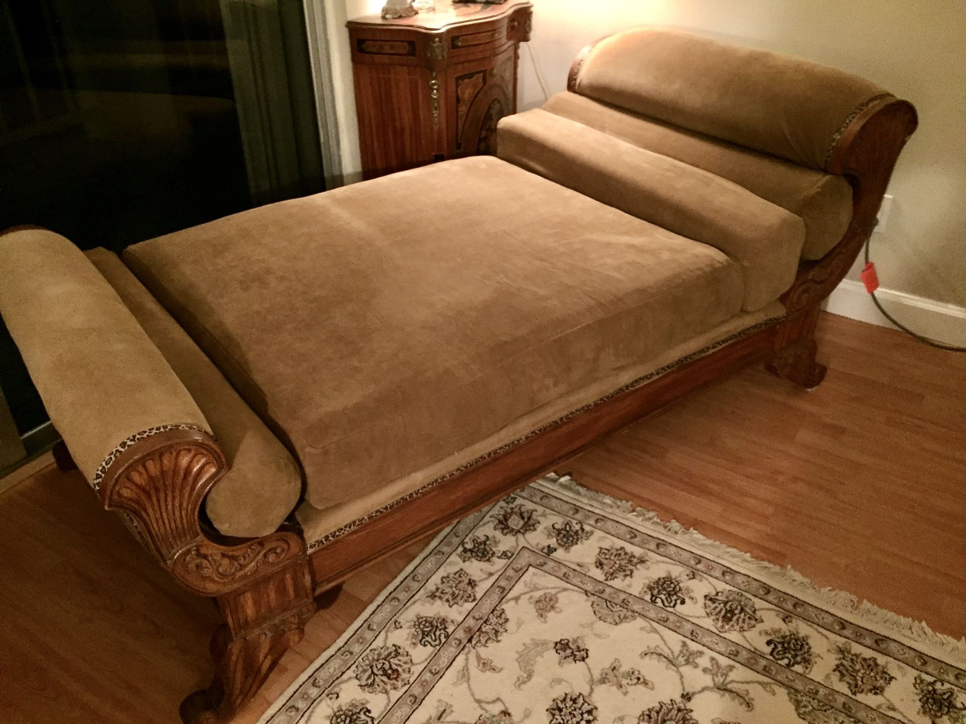Daybed Settee for Bedroom Or Living Room