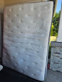 Mattress Queen