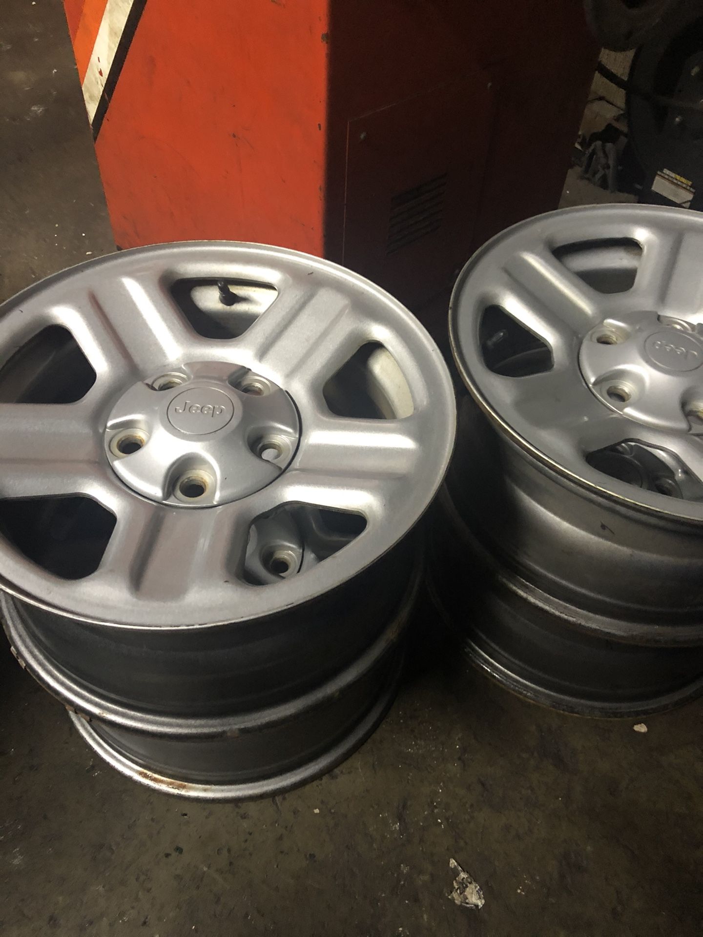 Rims for sale Any types of Jeep R16 