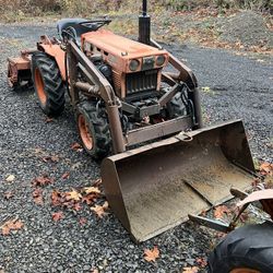 Kubota B7100 With Loader And Tiller 