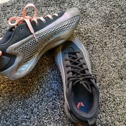 Anthony Edward's Basketball Shoes 