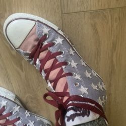VINTAGE Wonder Woman Converse