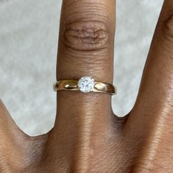 14k Gold 0.4? Carat Solitaire Engagement Ring - Size 7.75