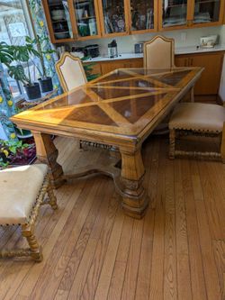 Large dining room table 8 chairs