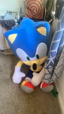 Giant Sonic the Hedgehog Plush Stuffed Toy