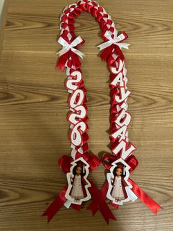 Graduation leis