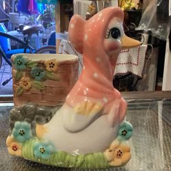 Vintage Porcelain Mama Duck Flower Pot Not Easy To Find