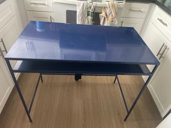 Metal desk