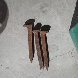 Railroad Tie Spikes