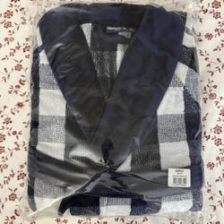 Hasten’s Bathrobe