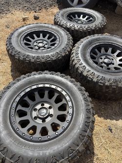 33" Fuel Rims And Wheels