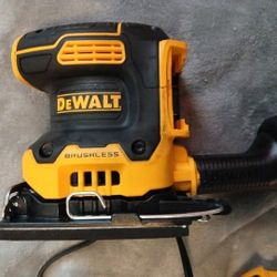 Dewalt 1/4 Sheet Palm Sander