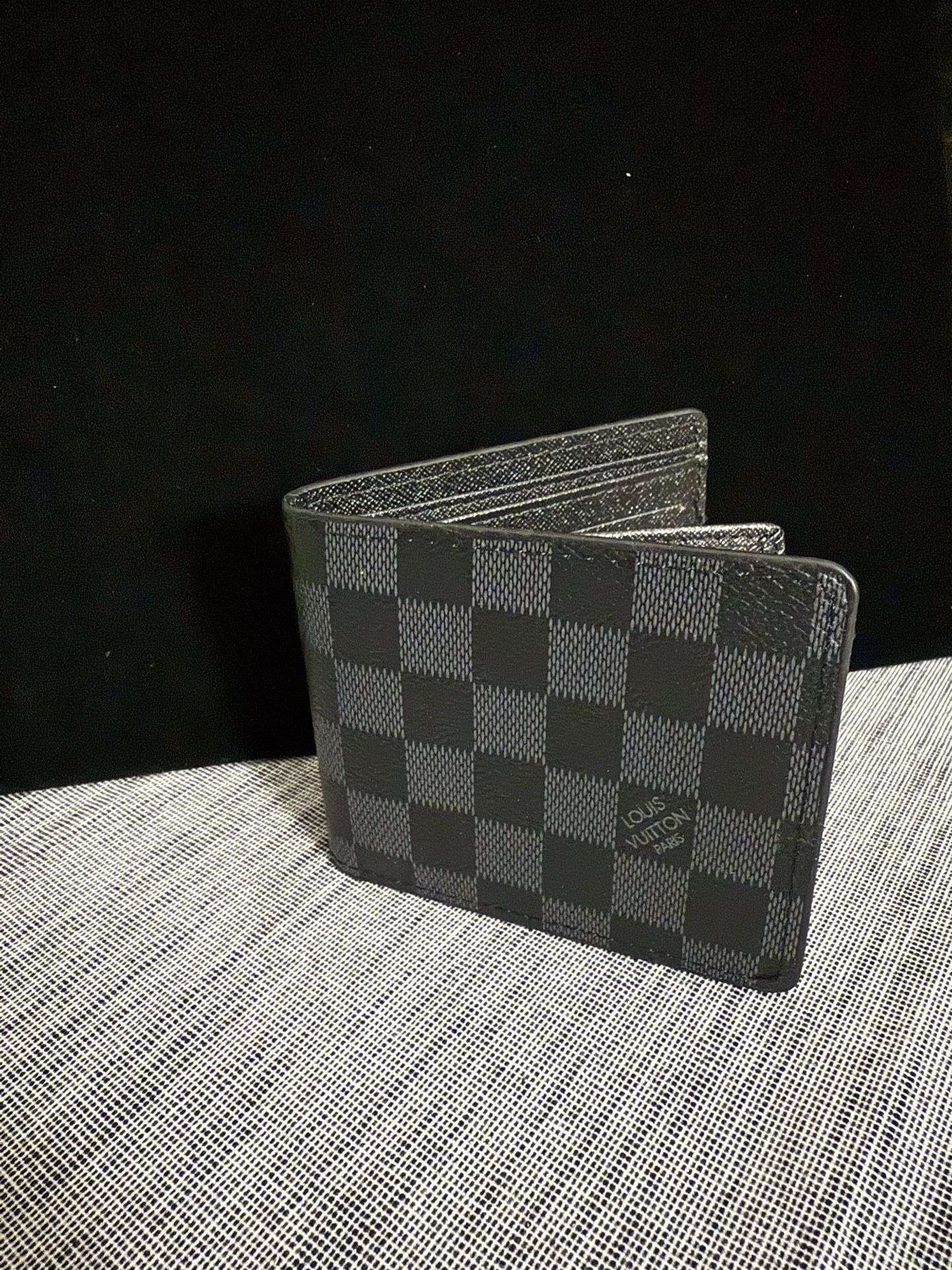 LV Men’s Wallet