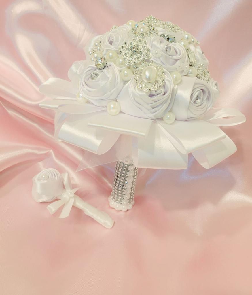 New White Bride Brooch Bouquet And Boutonnière Set