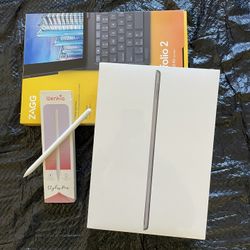 iPad 9th Generation 256GB  Brand New sealed With Keyboard case And Pencil 