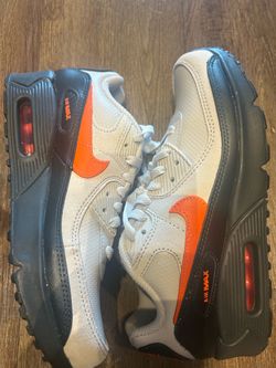 Brand new size 6 Nike air Max