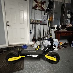 Electric Scooter Goes 33mph 