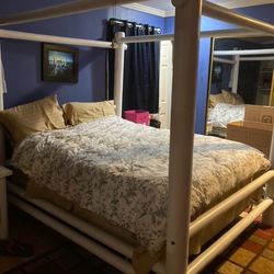 Solid Wood Queen Size Bed Frame 