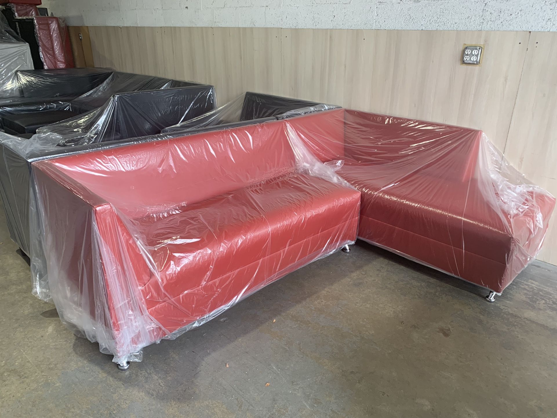 L Shape Sofรก Sectional Availble For Sale