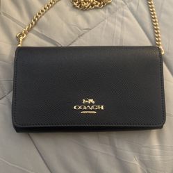 Small Coach Crossover 