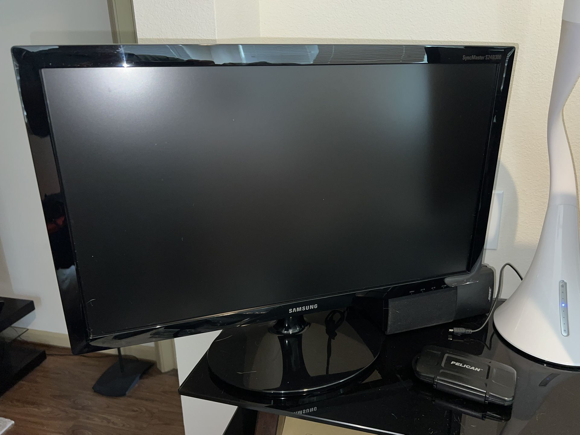 Samsung SyncMaster S24B300 24” Computer Monitor - Black