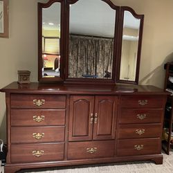 King Bedroom Set - 5 Piece