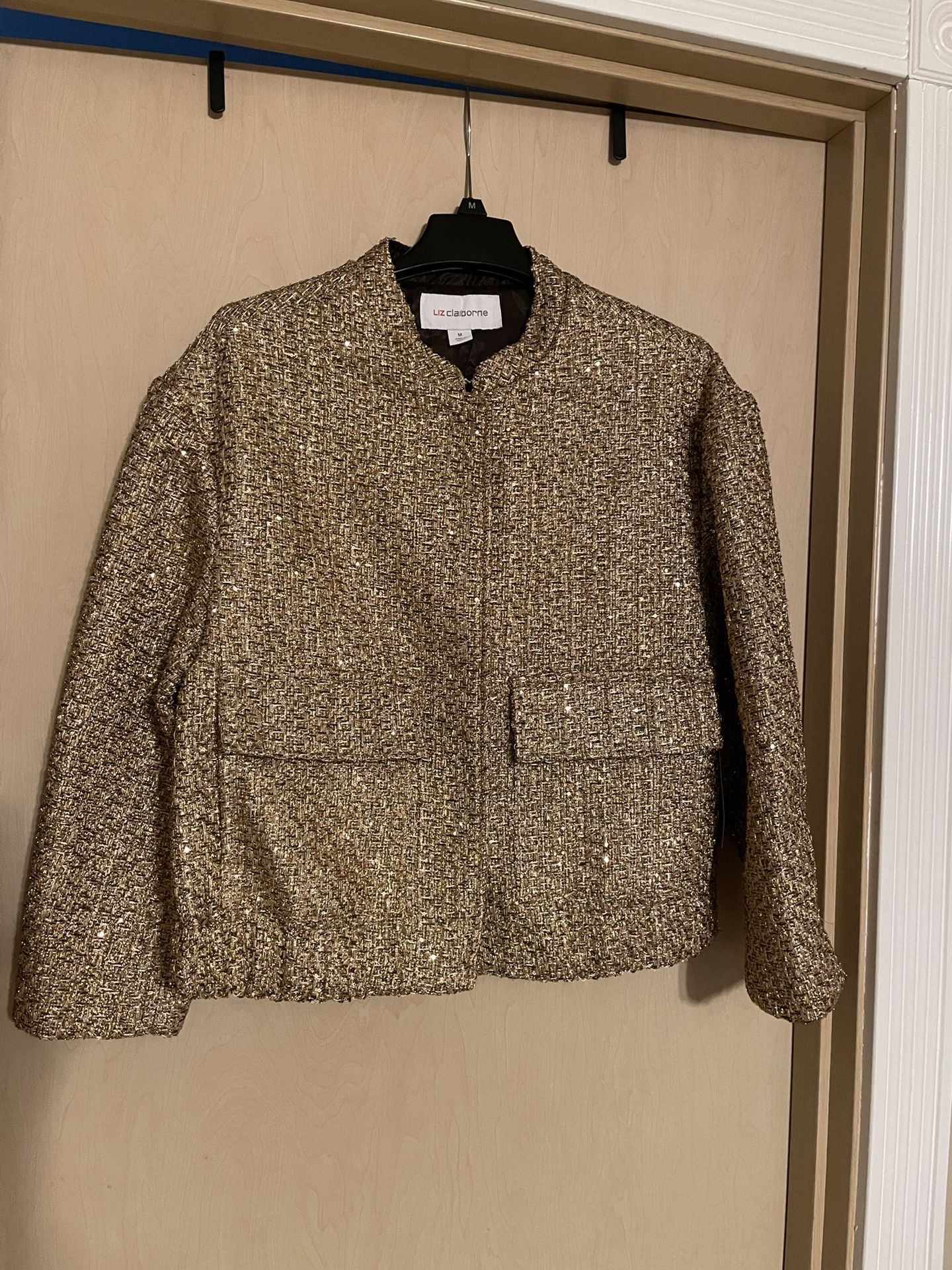 Beautiful New w/tags Women’s size medium Liz Claiborne Gold Jacket. Tweed like material. Smoke Free Home