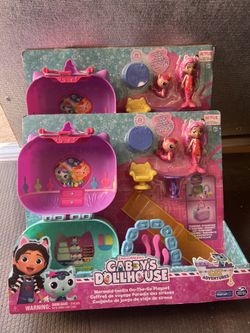 Gabby's Dollhouse, Mermaid-lantis On-The-Go Playset. 