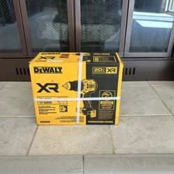 DEWALT XR 1/2-in 20-volt Max-Amp Variable Speed Brushless Cordless Hammer Drill