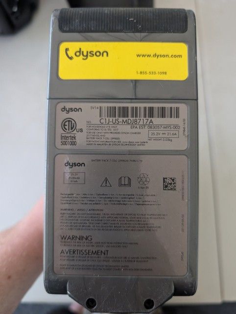 Dyson V11 Torque Drive Vacuum Cleaner - Full Kit