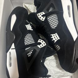 Jordan 4 Thunder White