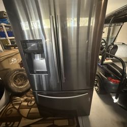 Samsung Refrigerator ..