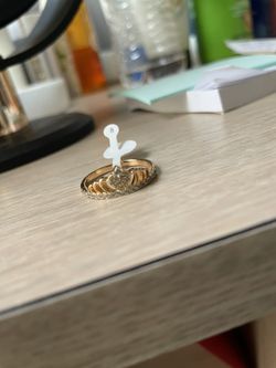Xuping Crown Ring Size 8 Pick Up Only 