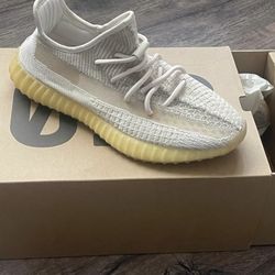 Yeezy Boost 350 V2