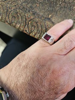 MEN'S PINKY RING WITH RED STONE SIZE 7
