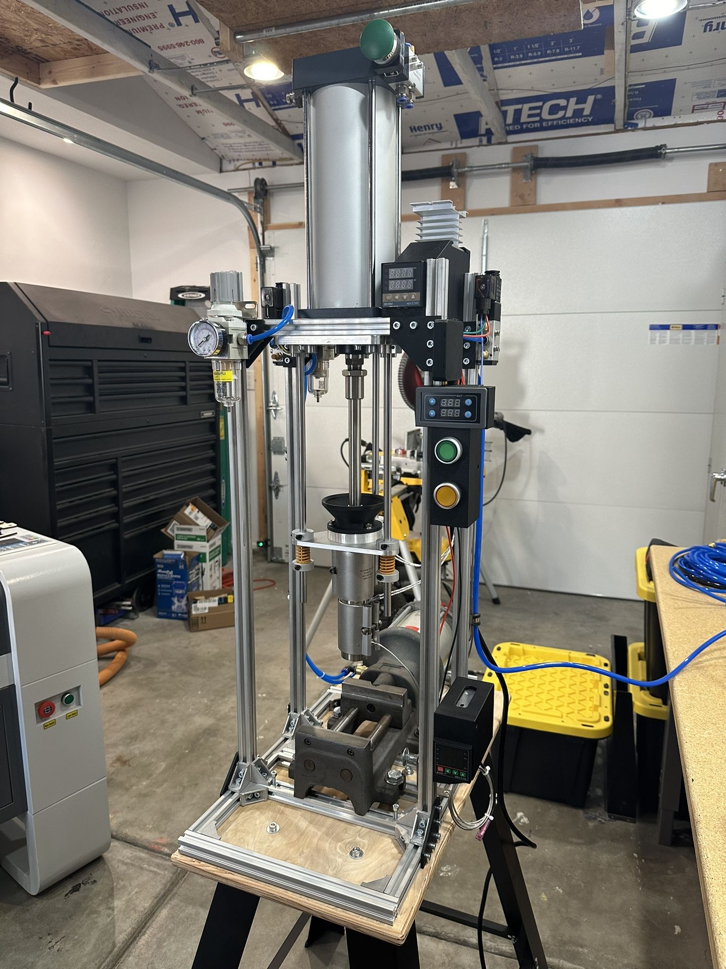 Injection Molding Machine