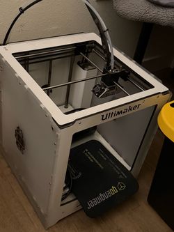Ultimaker 2 3D Printer – Professional Desktop 3D Printer