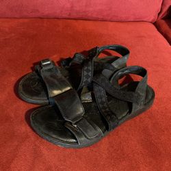 Born Black Flat Leather Sandals Size 7
