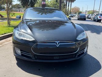 Tesla model S 2015