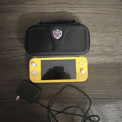 Nintendo Switch Lite Bundle + 6 Games