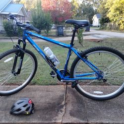 Like New, Men's Fragment Ozone 500 mountain bike, 29" wheels, 21 speeds, fully equipped. 