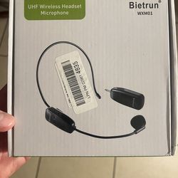 UHF Wireless Headset Microphone Brand New (BOGO)