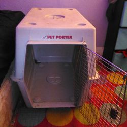 Large Dog Crate/Carrier