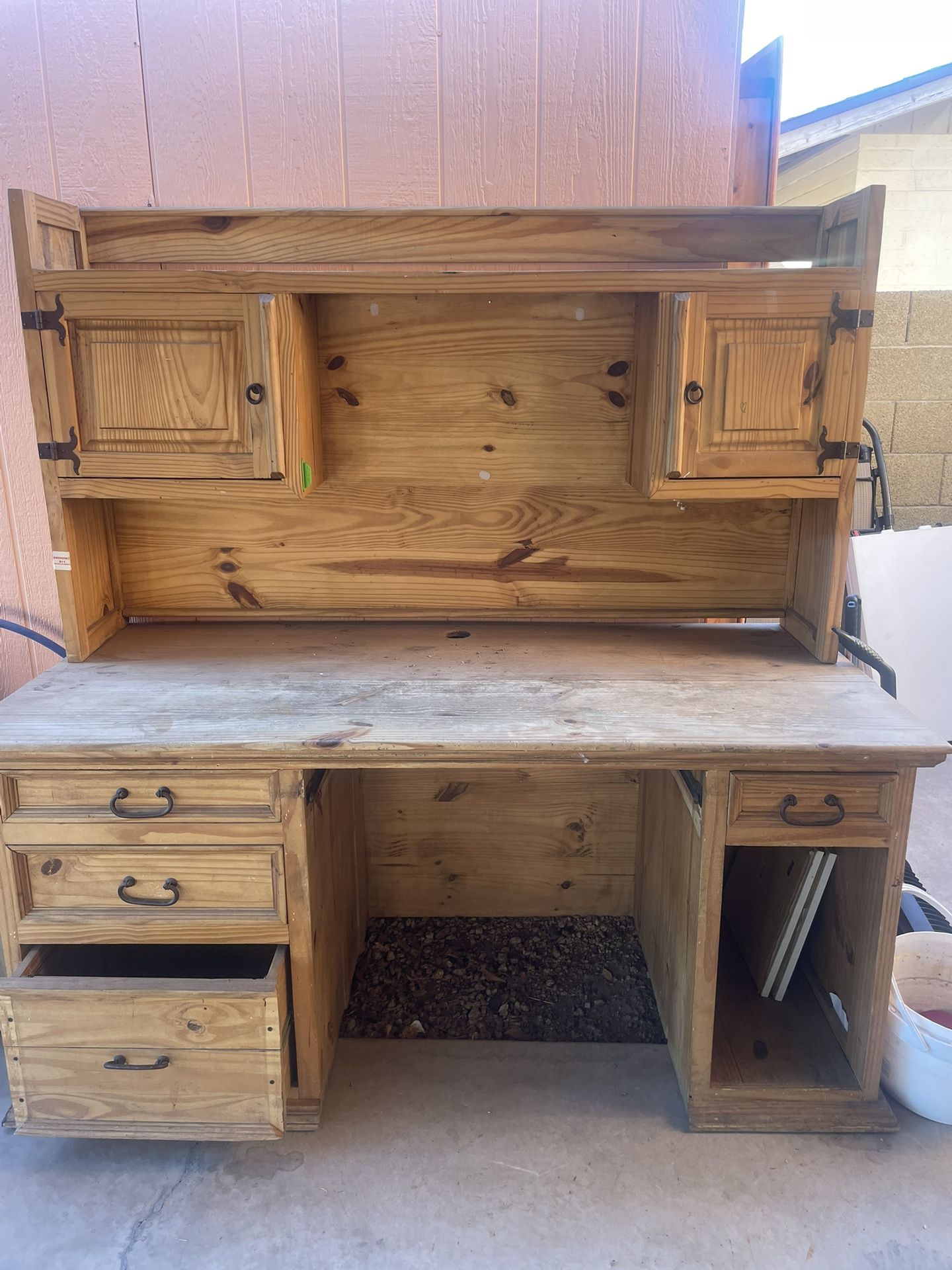 Wooden desk w/ Hutch and picture of owls