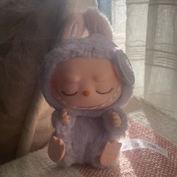 Zizi labubu have a seat