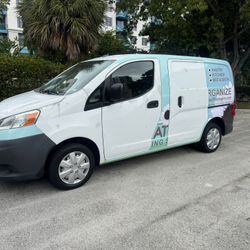 2014 NISSAN NV200
