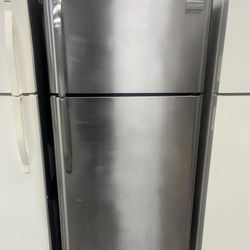 Refrigerator Frigidaire 30”