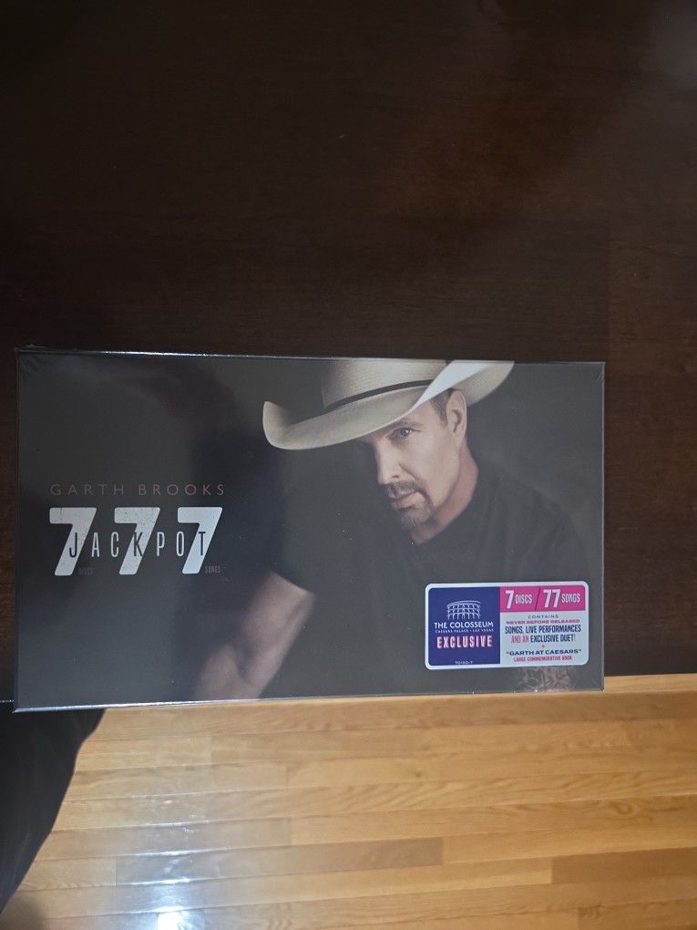 Garth Brooks 7 Disc's, 77 Songs